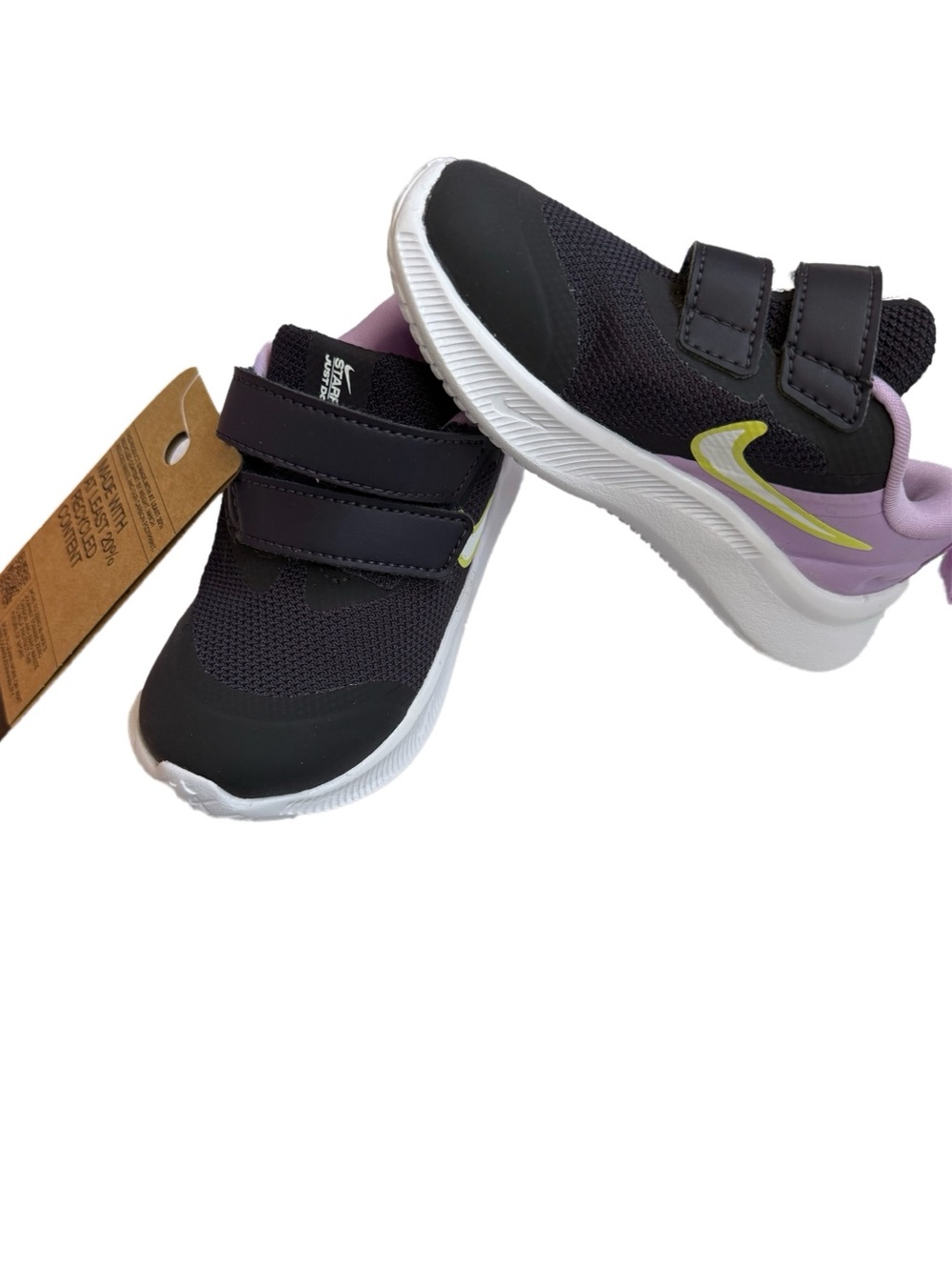 Nike Kids Black, Lavender Star Runner 3 Hook-and-Loop Sneakers size 5c